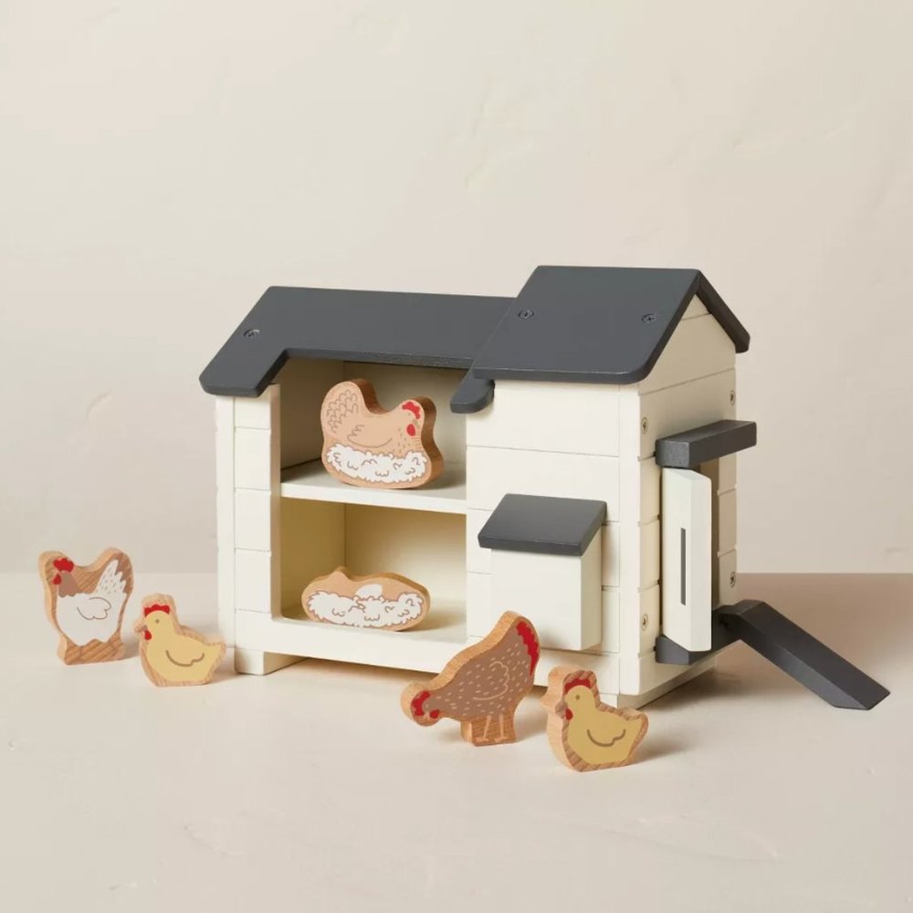 HEARTH AND HAND WITH MAGNOLIA TOY CHICKEN COOP SET